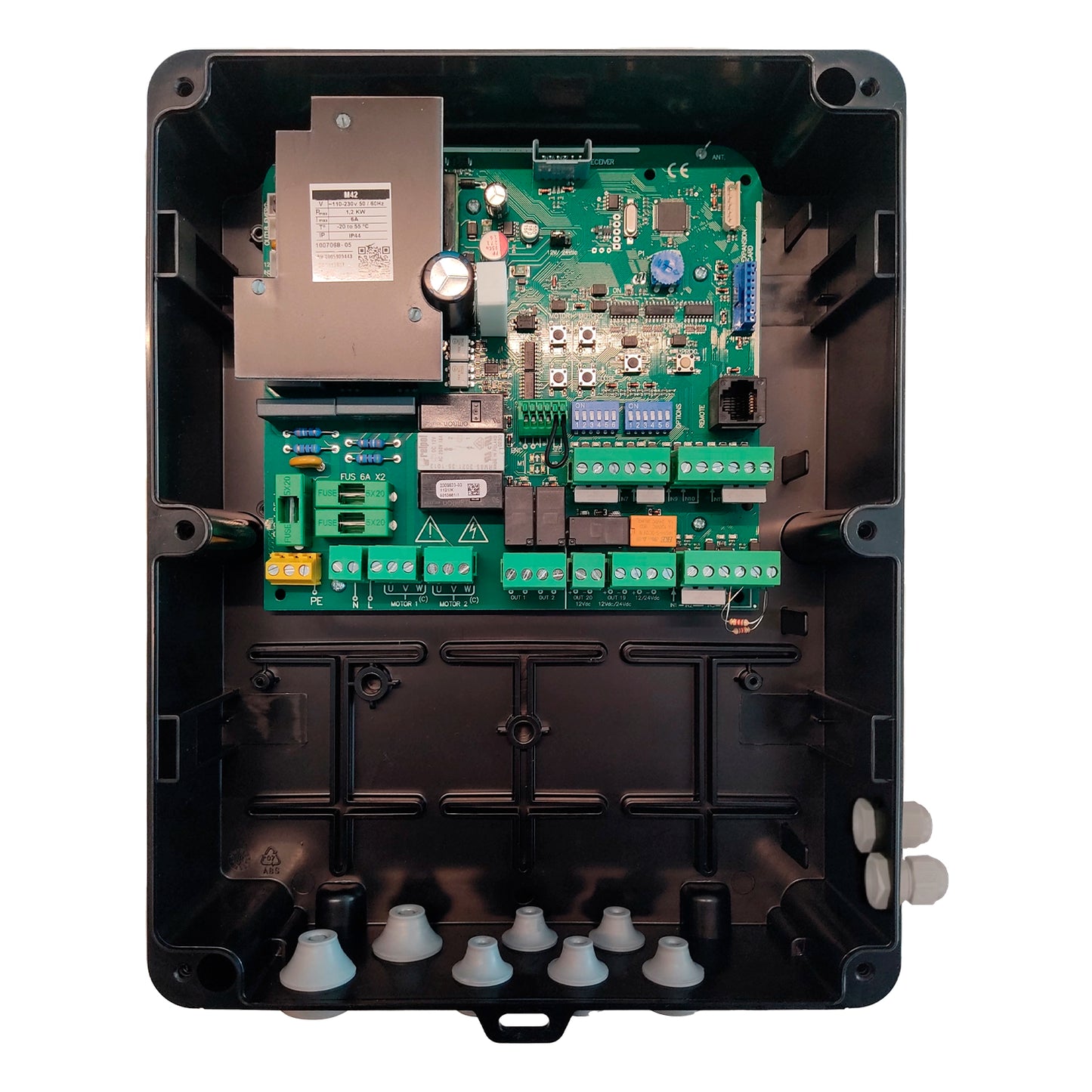 M42 - Cuadro de maniobras monofásico de 2 motores para uso residencial y comunitario con fuente de alimentación conmutada, acabado básico
